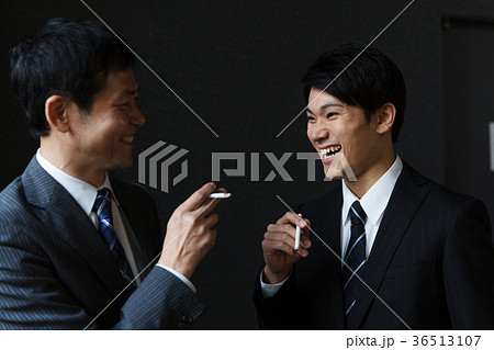 たばこ 喫煙 36513107