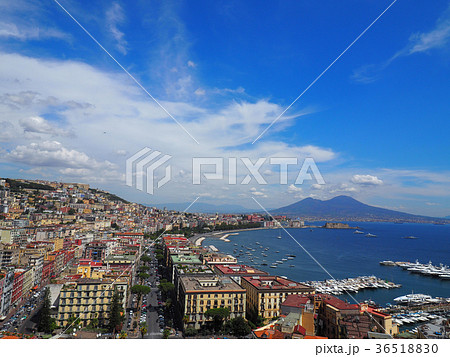 ナポリ・ポジリポの丘からの眺め / view from Posillipo Hill, Naples 36518830