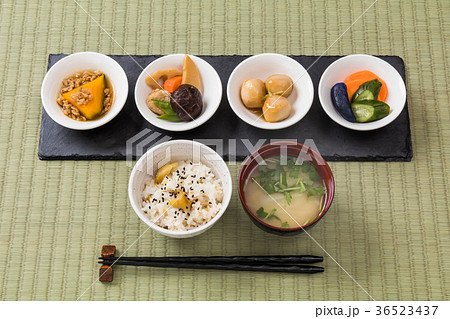 ごはんとおかずいろいろ　Side dishes of rice japanese food 36523437
