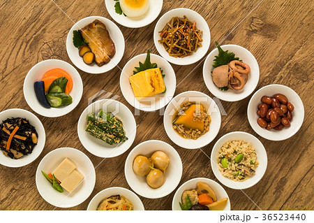 ごはんとおかずいろいろ Side dishes of rice japanese food ごはんとおかずいろいろ Side dishes of rice japanese food 36523440