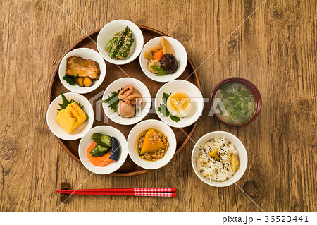 ごはんとおかずいろいろ Side dishes of rice japanese food ごはんとおかずいろいろ Side dishes of rice japanese food 36523441