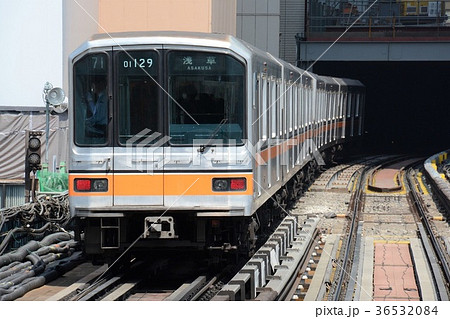 東京メトロ銀座線01系の写真素材