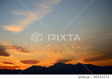 大山シルエット・夕焼け 大山シルエット・夕焼け 36532273