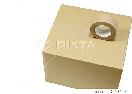 ダンボール箱とクラフトテープ ダンボール箱とクラフトテープ 36534479
