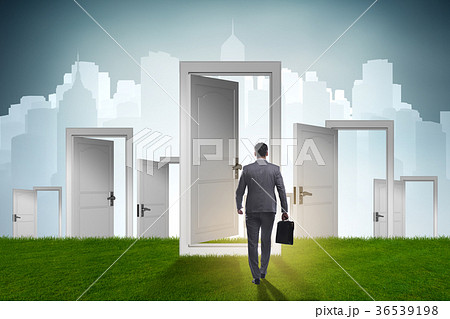 Businessman facing many business opportunities 36539198