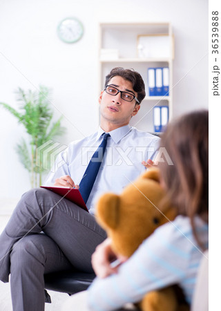 Patient visiting psychiatrist doctor for Patient visiting psychiatrist doctor for 36539888
