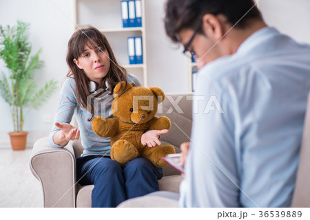 Patient visiting psychiatrist doctor for Patient visiting psychiatrist doctor for 36539889