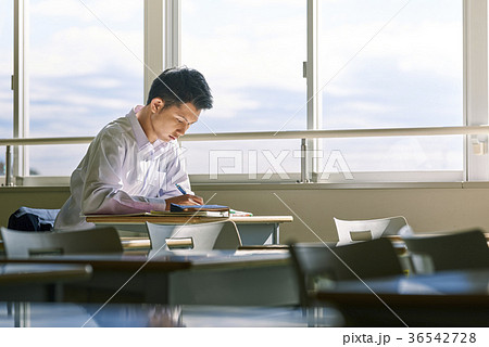 受験勉強 - 居残り勉強 受験勉強 - 居残り勉強 36542728