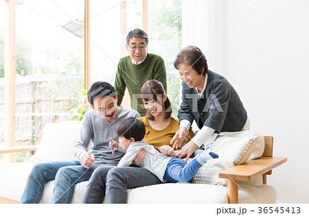 家族 3世代 家族 3世代 36545413