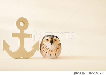 wooden anchor in vintage with owl decorative wooden anchor in vintage with owl decorative 36548372
