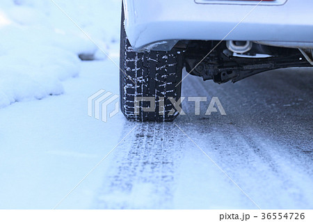 アイスバーンとスタッドレスタイヤ 36554726