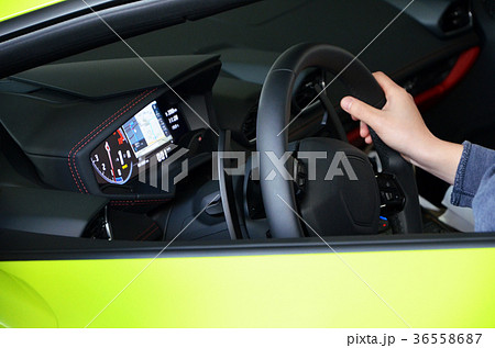 スポーツカー【自動車の運転イメージ】 36558687