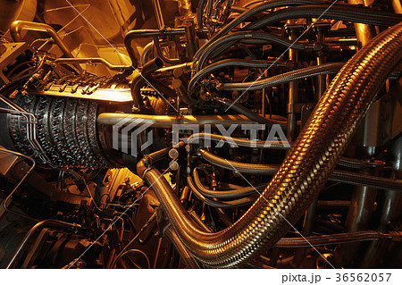 A gas turbine engine used on a sea platform for pr A gas turbine engine used on a sea platform for pr 36562057