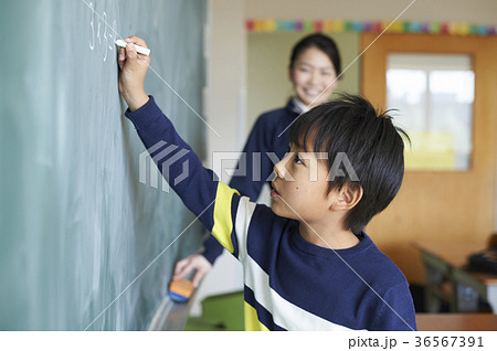 小学校 36567391