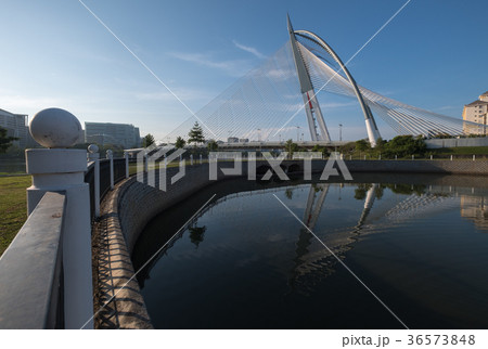 View of the Seri Wawasan Bridge in Putrajaya View of the Seri Wawasan Bridge in Putrajaya 36573848