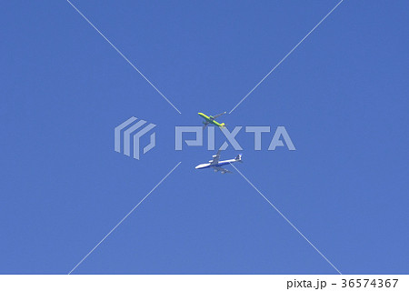航空機の異常接近　 36574367
