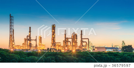 Refinery oil and gas plant at twilight 36579597