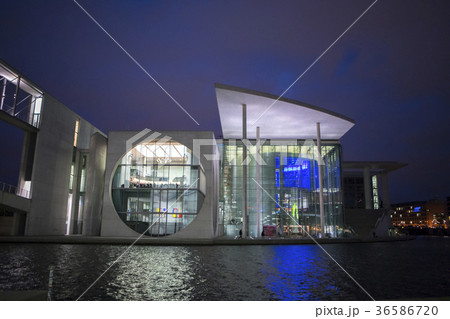 ドイツ ベルリン 近代建築 36586720