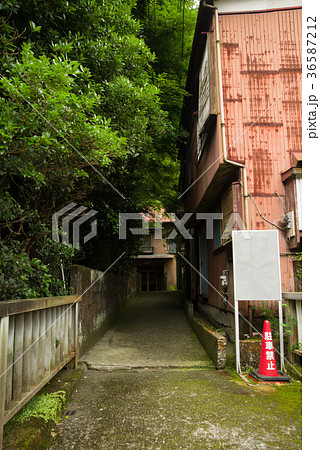 神奈川県 大山 参道の景色-路地 神奈川県 大山 参道の景色-路地 36587212