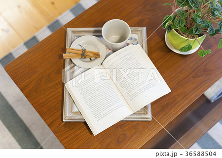 洋書が置いてあるインテリア 洋書が置いてあるインテリア 36588504