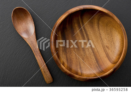木のスプーンと木の器 木のスプーンと木の器 36593258
