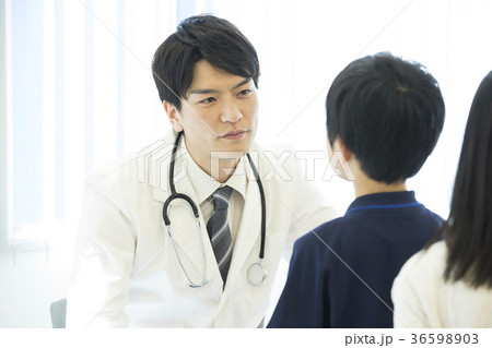 小学生　健康診断 36598903