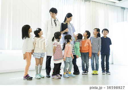 小学生 健康診断 小学生 健康診断 36598927