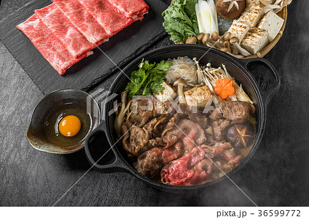 和牛ですきやき Tasty sukiyaki Japanese cuisine 和牛ですきやき Tasty sukiyaki Japanese cuisine 36599772