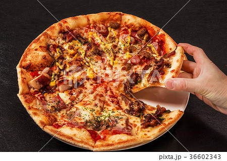 ミックスピザ　Mix pizza Italian food 36602343