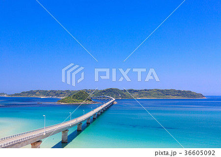 角島大橋 -エメラルドグリーンの海にかかる橋・山口県の絶景スポット- 36605092