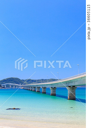 角島大橋 -エメラルドグリーンの海にかかる橋・山口県の絶景スポット- 36605115