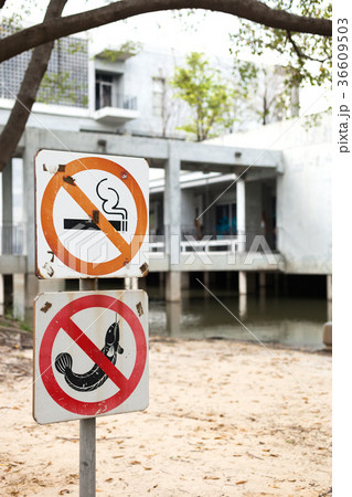 sign and symbol 36609503