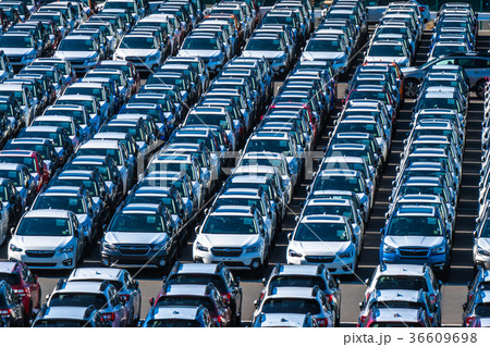 輸出される自動車 36609698