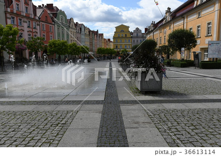 ポーランド ボレスワビエツ 旧市街 陶器 poland boleslawiec old town p 36613114
