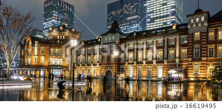 都市風景 雨の美しい東京駅 都市風景 雨の美しい東京駅 36619495