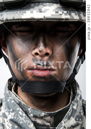 軍人 軍服 ヘルメット 36632842
