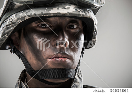 軍人 軍服 ヘルメット 36632862