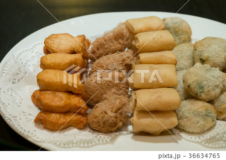 Crispy Dim Sum dishes in restaurant Crispy Dim Sum dishes in restaurant 36634765
