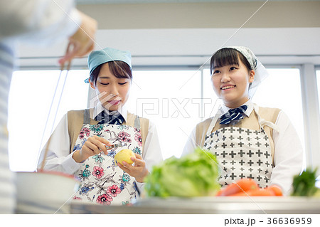 中学生　家庭科　調理実習 36636959