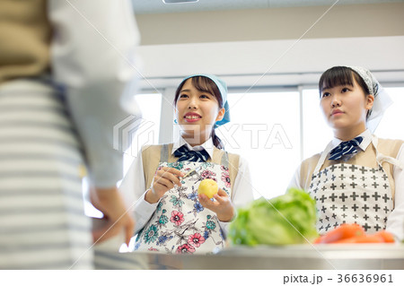 中学生　家庭科　調理実習 36636961