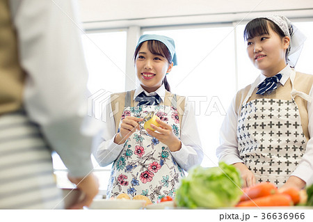 中学生　家庭科　調理実習 36636966