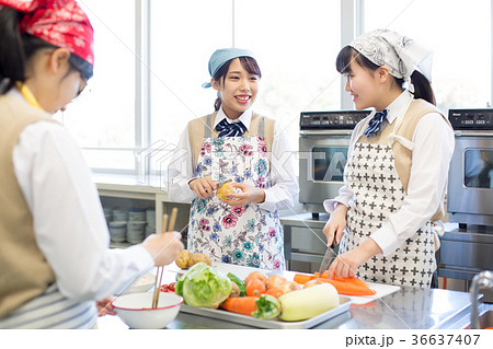中学生 家庭科 調理実習 中学生 家庭科 調理実習 36637407