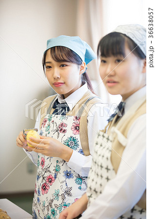 中学生　家庭科　調理実習 36638057