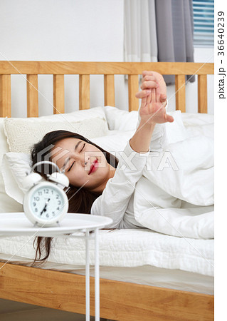 女性 目覚し時計 目覚まし時計 36640239