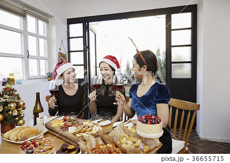 ドレス 酒 杯 36655715