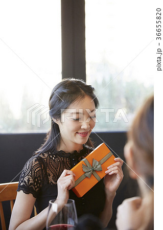 20代 ギフトボックス 女性 36655820