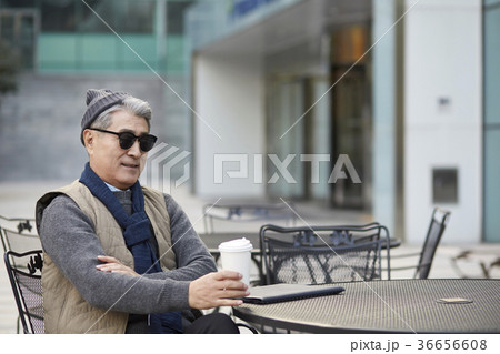 秋 男 男性 36656608