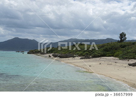 川平タバガーの海岸風景 石垣島 の写真素材