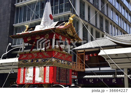 祇園祭　長刀鉾　鉾建て 36664227