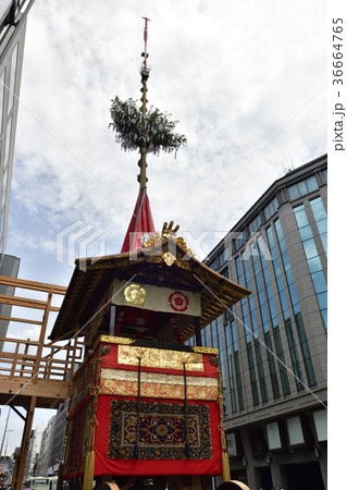 祇園祭　函谷鉾　鉾建て 36664765
